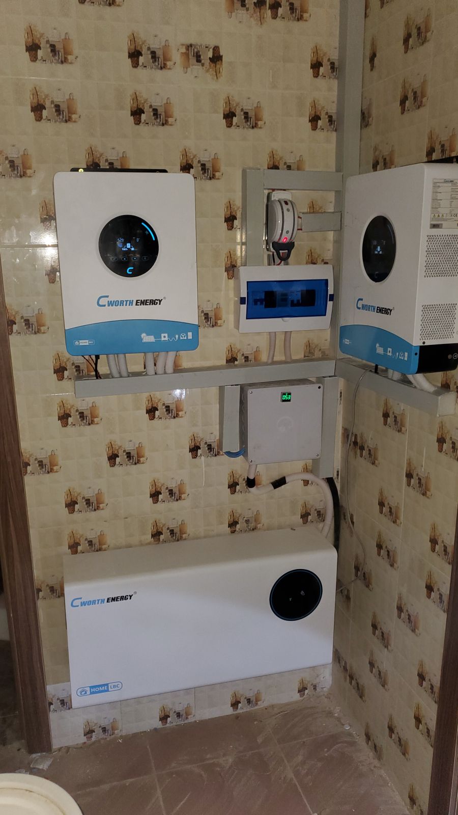 Hybrid inverter + battery setup
